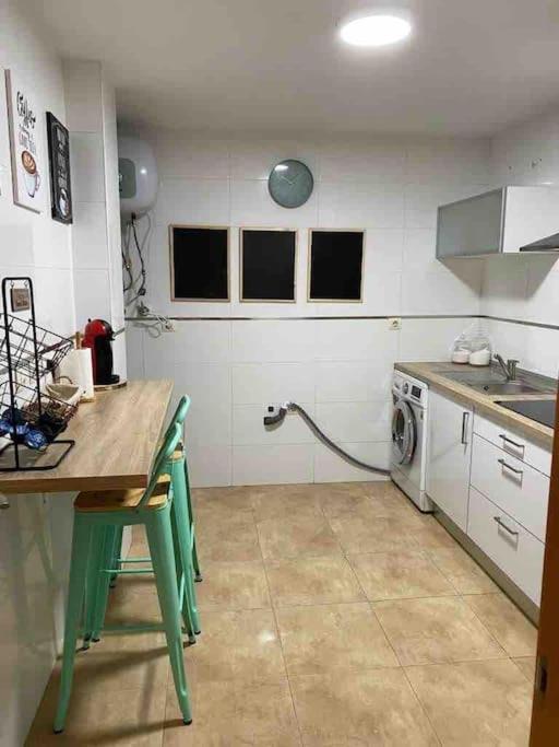 Precioso Apartamento En Zona De Playa Алмерия Екстериор снимка